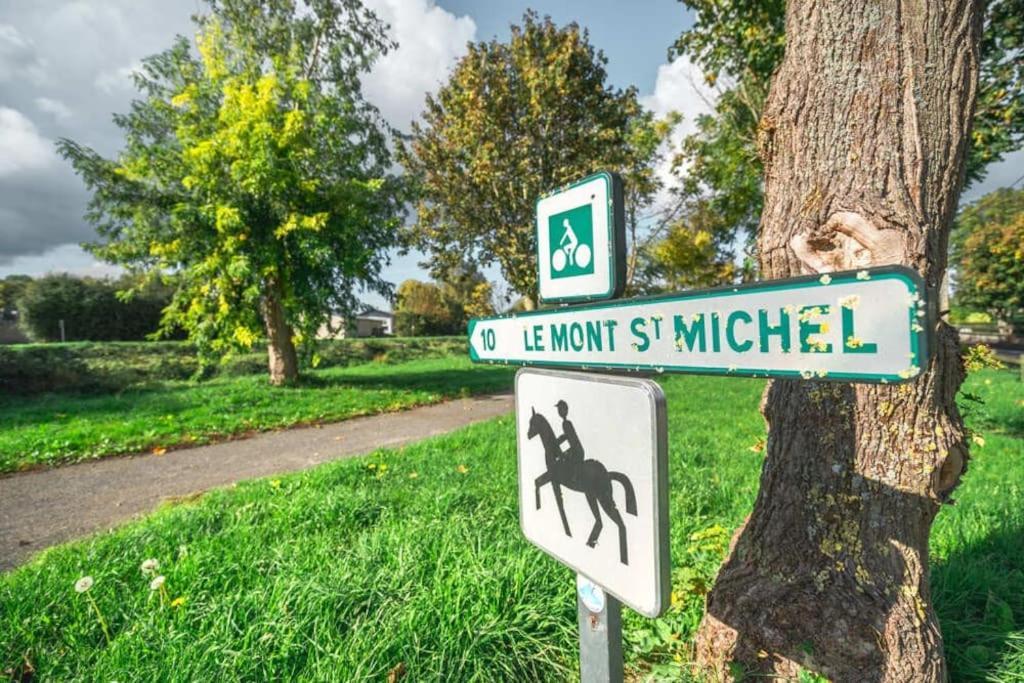 La Parenthese Amoureuse Pontorson Exteriör bild